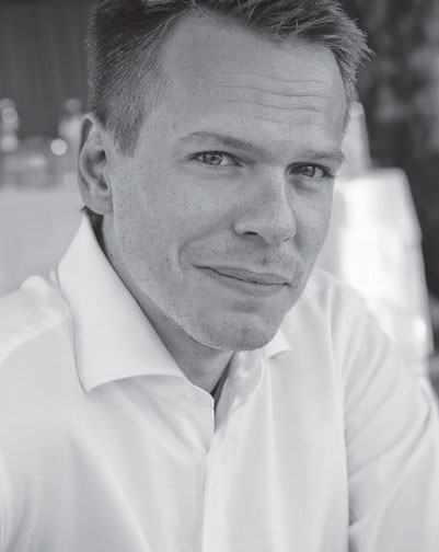 A VÁLLALKOZÓK ÉS MUNKÁLTATÓK ORSZÁGOS SZÖVETSÉGÉNEK TÁRSELNÖKE