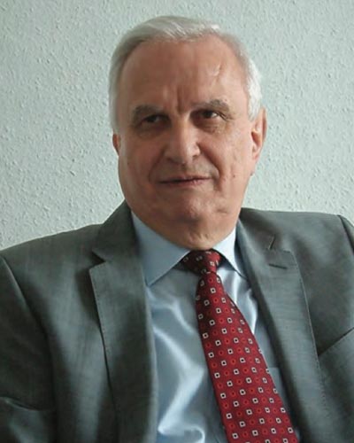Dr. Steiner Arnold, a MEDICOR Zrt. tulajdonos–elnök-vezérigazgatója Dr. Steiner Arnold, a MEDICOR Zrt. tulajdonos–elnök-vezérigazgatója